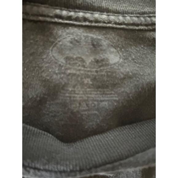 Vintage-Inspired Harley Quinn Joker Cards Graphic Tee – Size XL - Picture 4 of 4